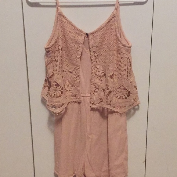 R O M P E R // Pink and Lace - Picture 3 of 5